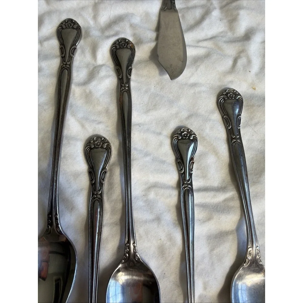 Set of 8 Wallace Plantation Stainless Steel Japan Teaspoons Floral Art Nouveau